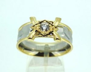 Žiedas Nr.43 (iš platinos, puoštas geltonu auksu ir deimantu)