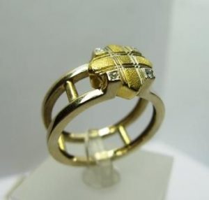Žiedas Nr.8 (modernus, iš geltono arba kt.spalvos aukso, su briliantais)
